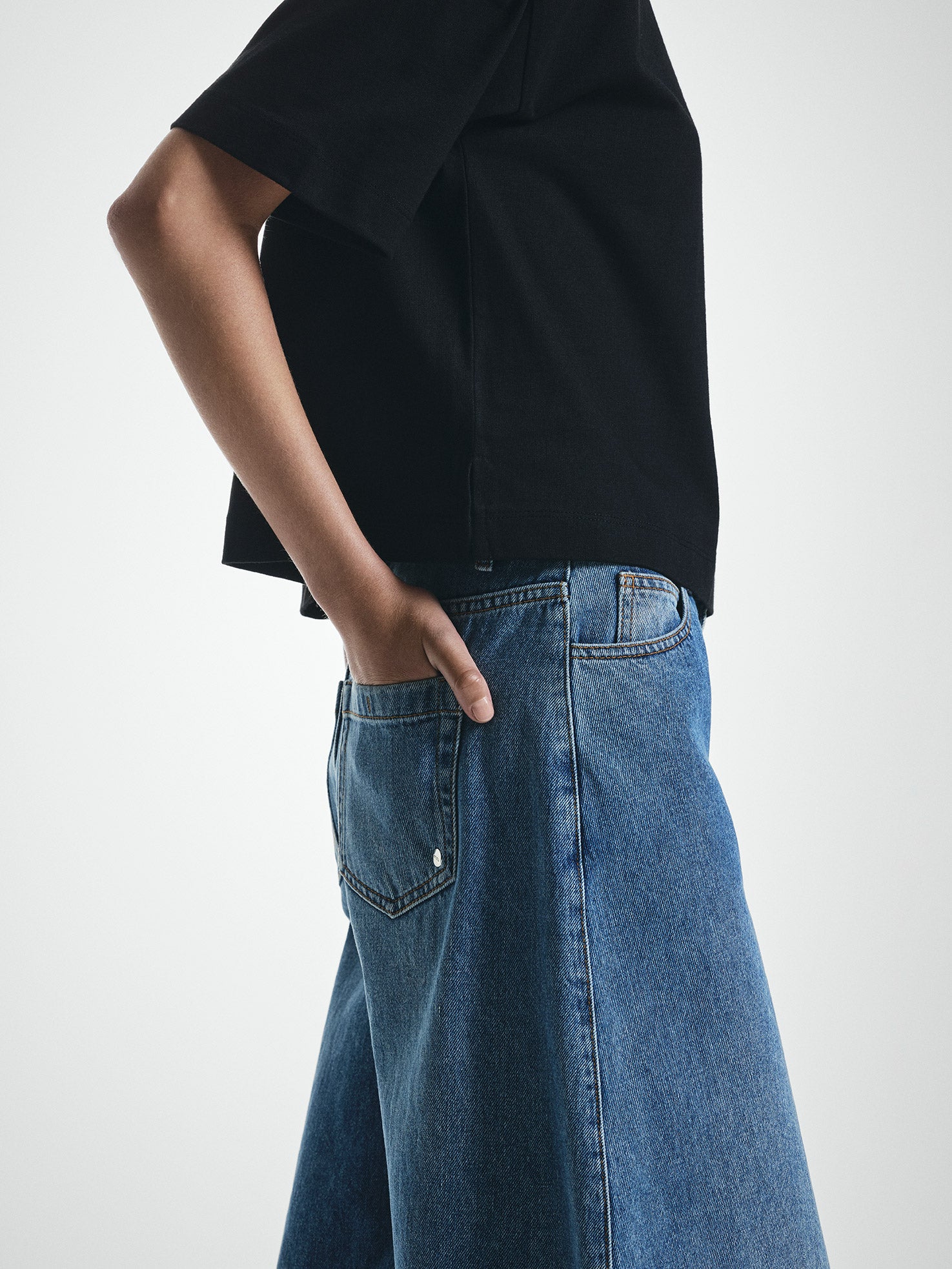Wide Barrow Leg Denim Jeans