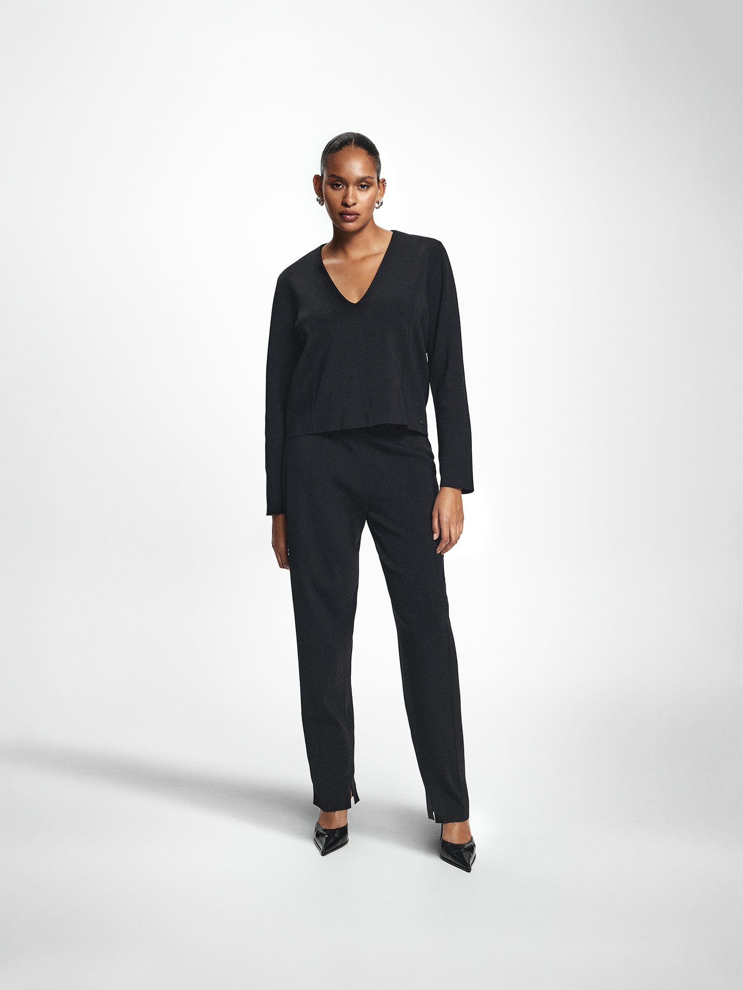 Split Hem Power Knit Slim Trousers