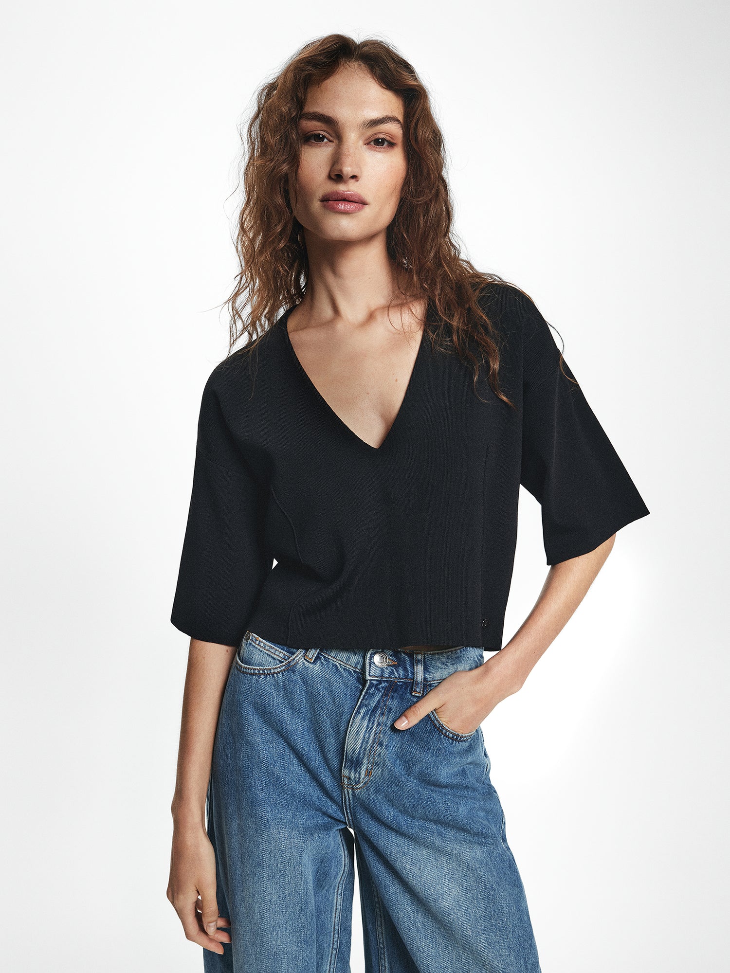 Short Sleeved Power Knit V-Neck Top