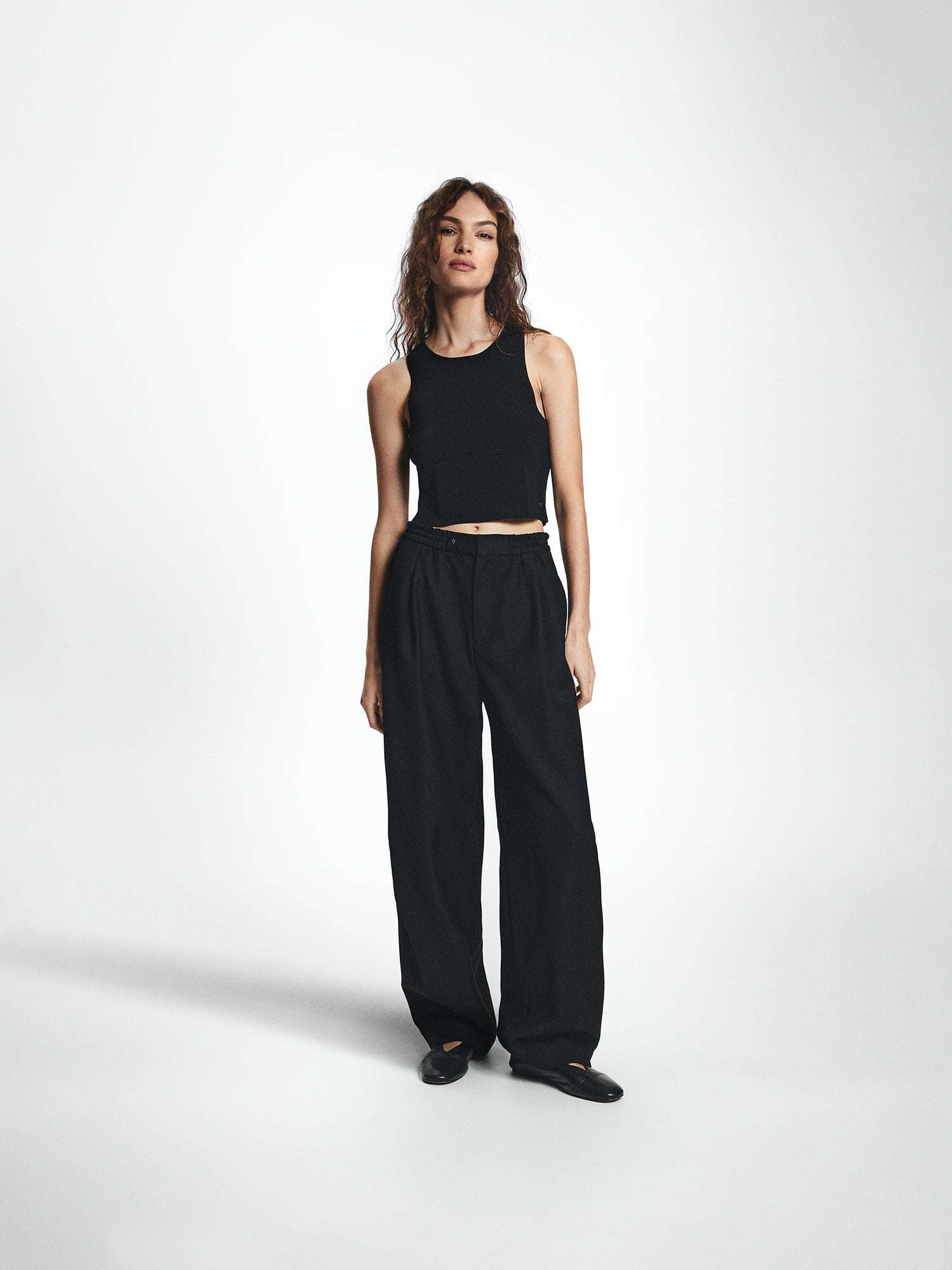 Sleeveless Power Knit Cropped Top