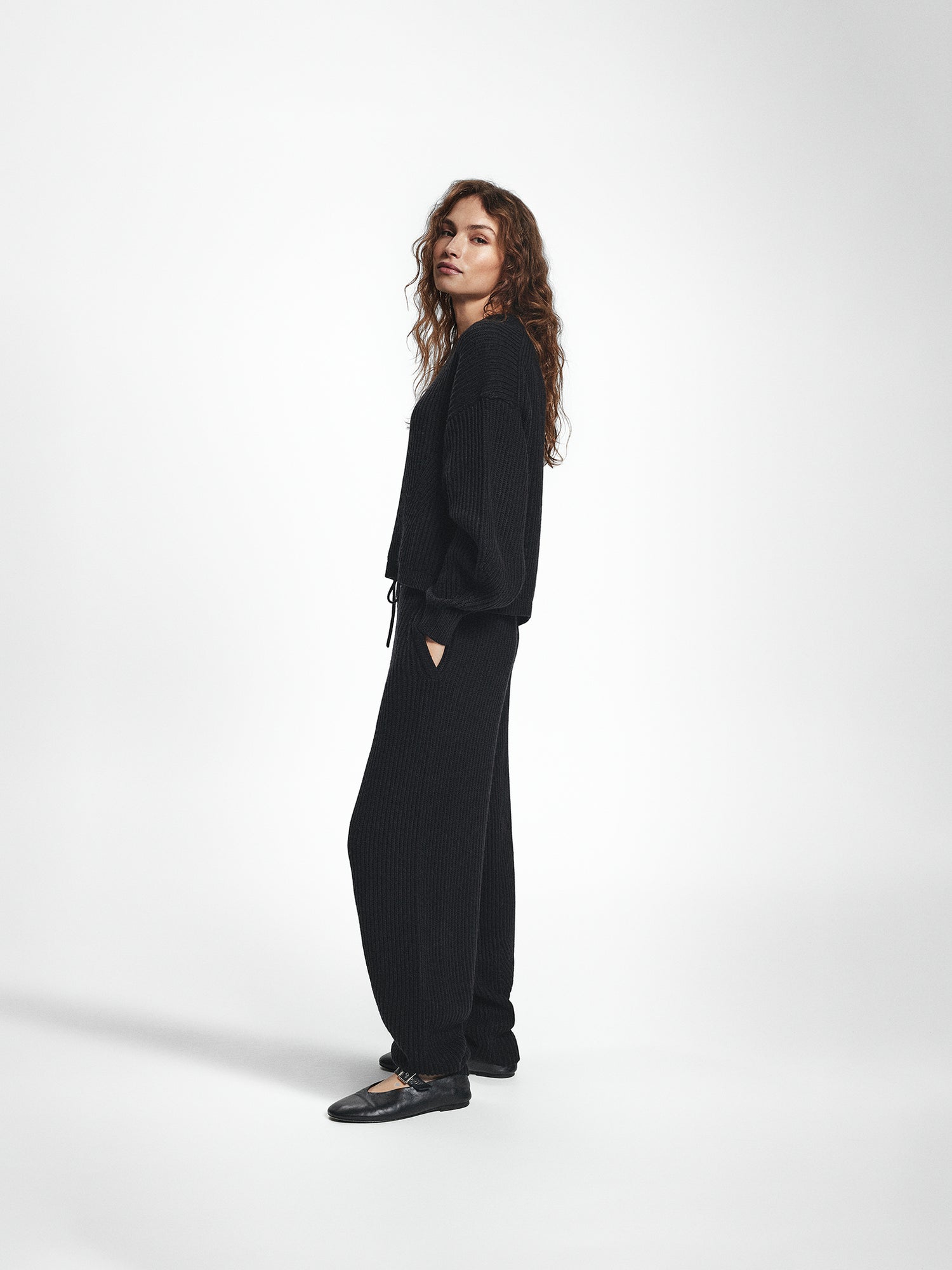 Ribbed Knitted Relaxed Trousers