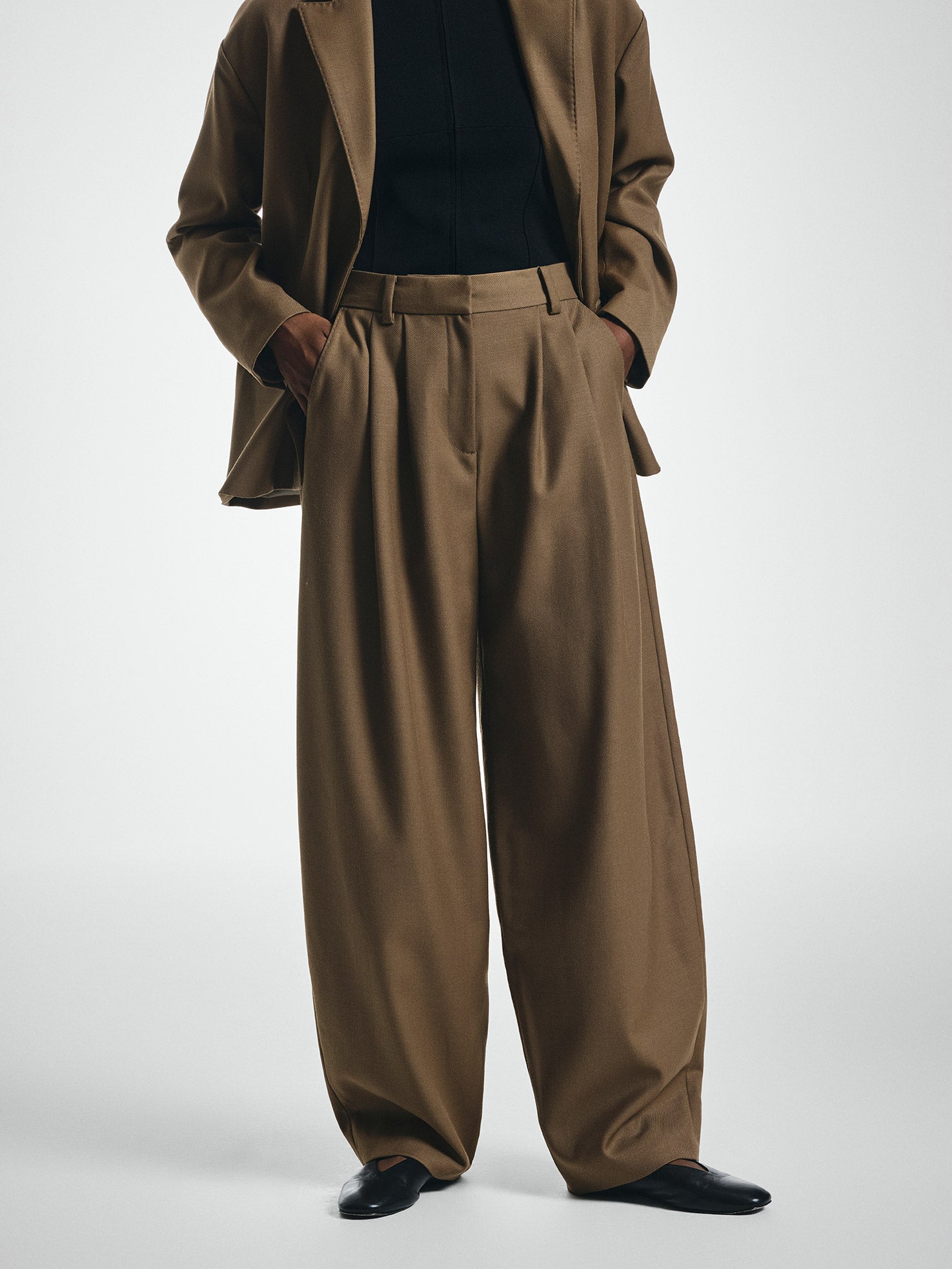 Pleated Relaxed Tailored Trousers