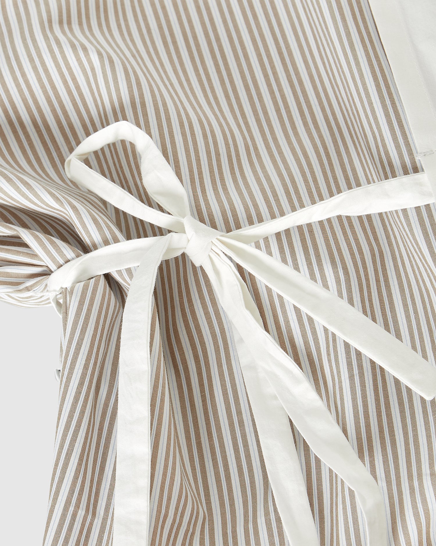 Tie-Side Asymmetric Short-Sleeve Shirt