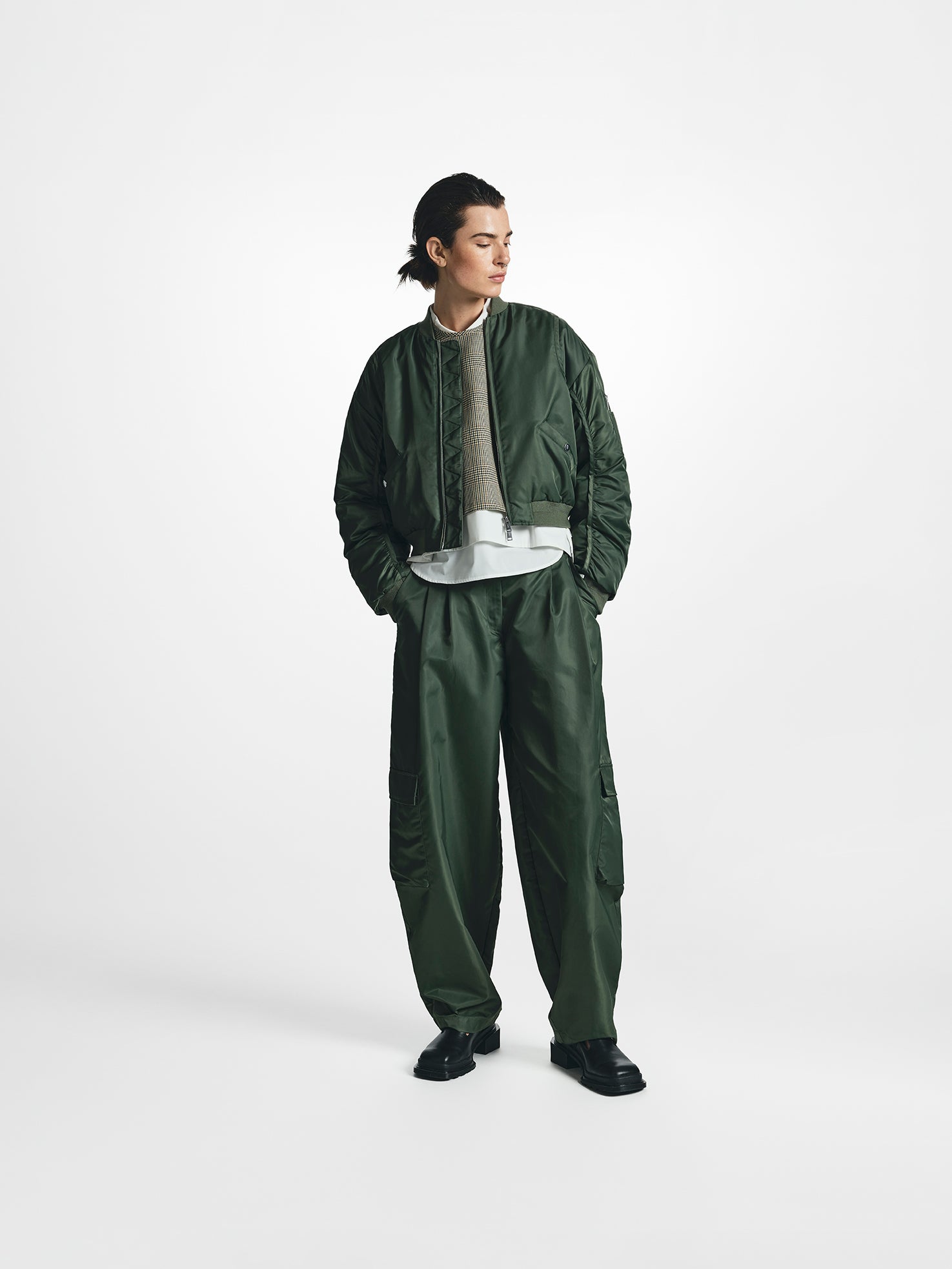 Tapered Barrow Leg Nylon Cargo Trousers