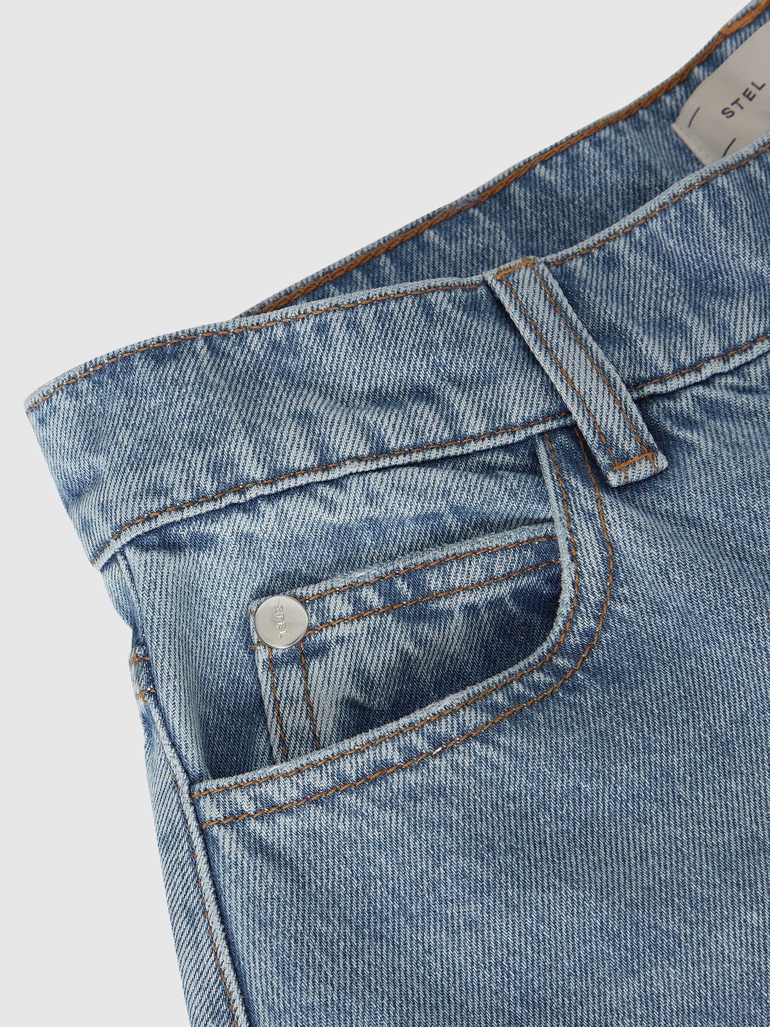 Wide Barrow Leg Denim Jeans